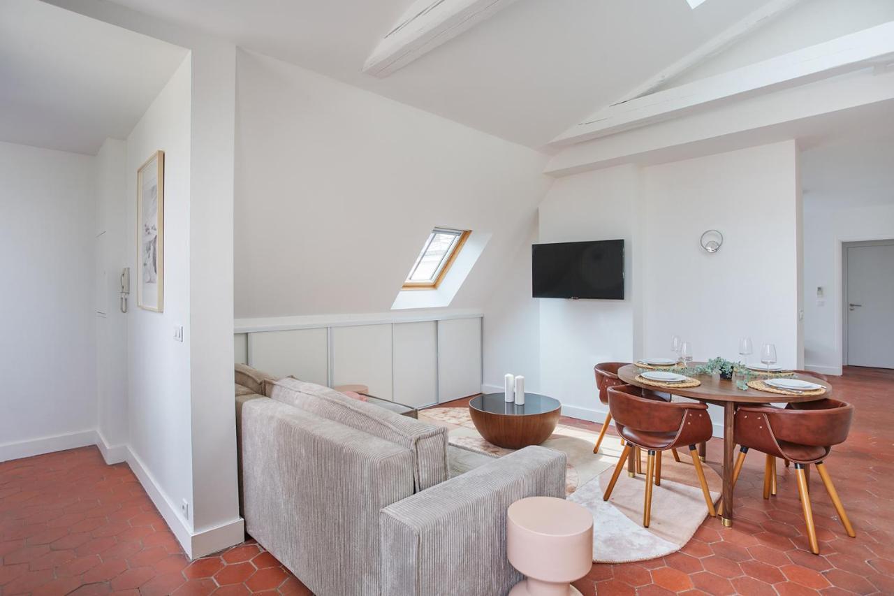 Apartement Montaigne George V By Studio Prestige Paris Exterior foto